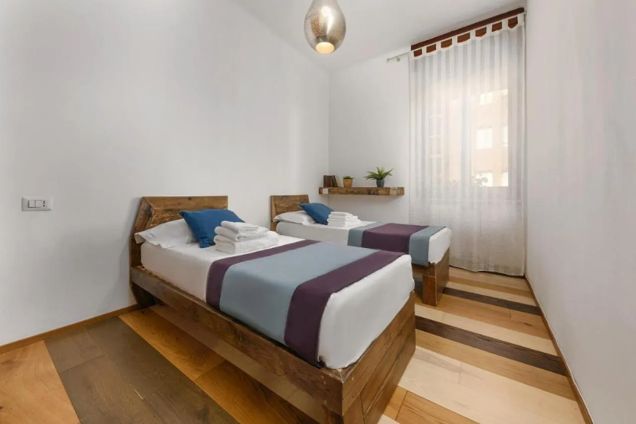 Isola Centrale Fs Apartment - 150 M Metro Marche Milan
